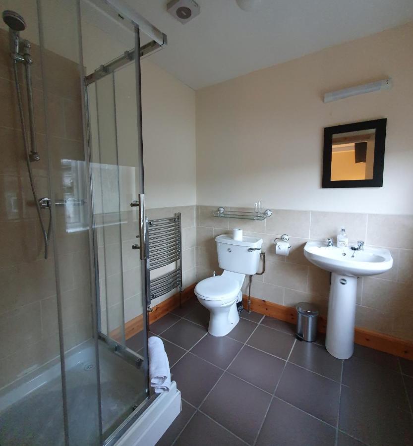 Hotel The Bowers Bar & Restaurant Ballinrobe Zewnętrze zdjęcie